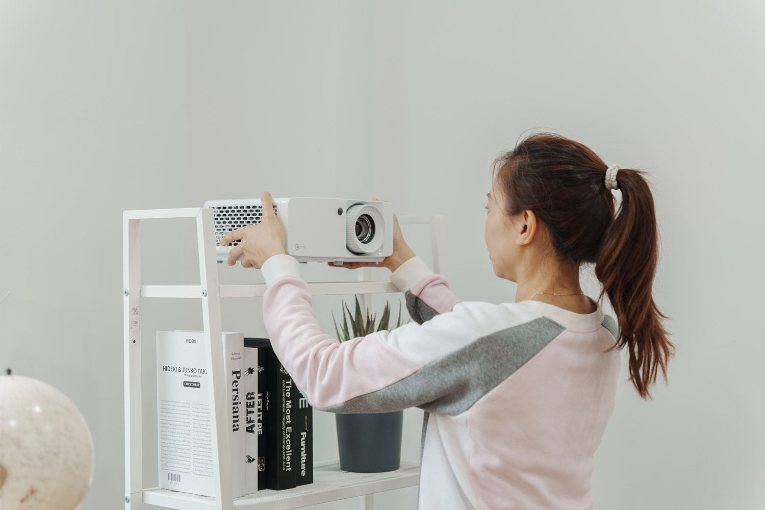 Optoma Wave 130RK 4K UHD Laser Projector