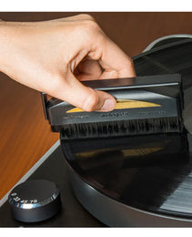 AUDIOQUEST SUPER-CONDUCTIVE ANTI-STATIC RECORD BRUSH